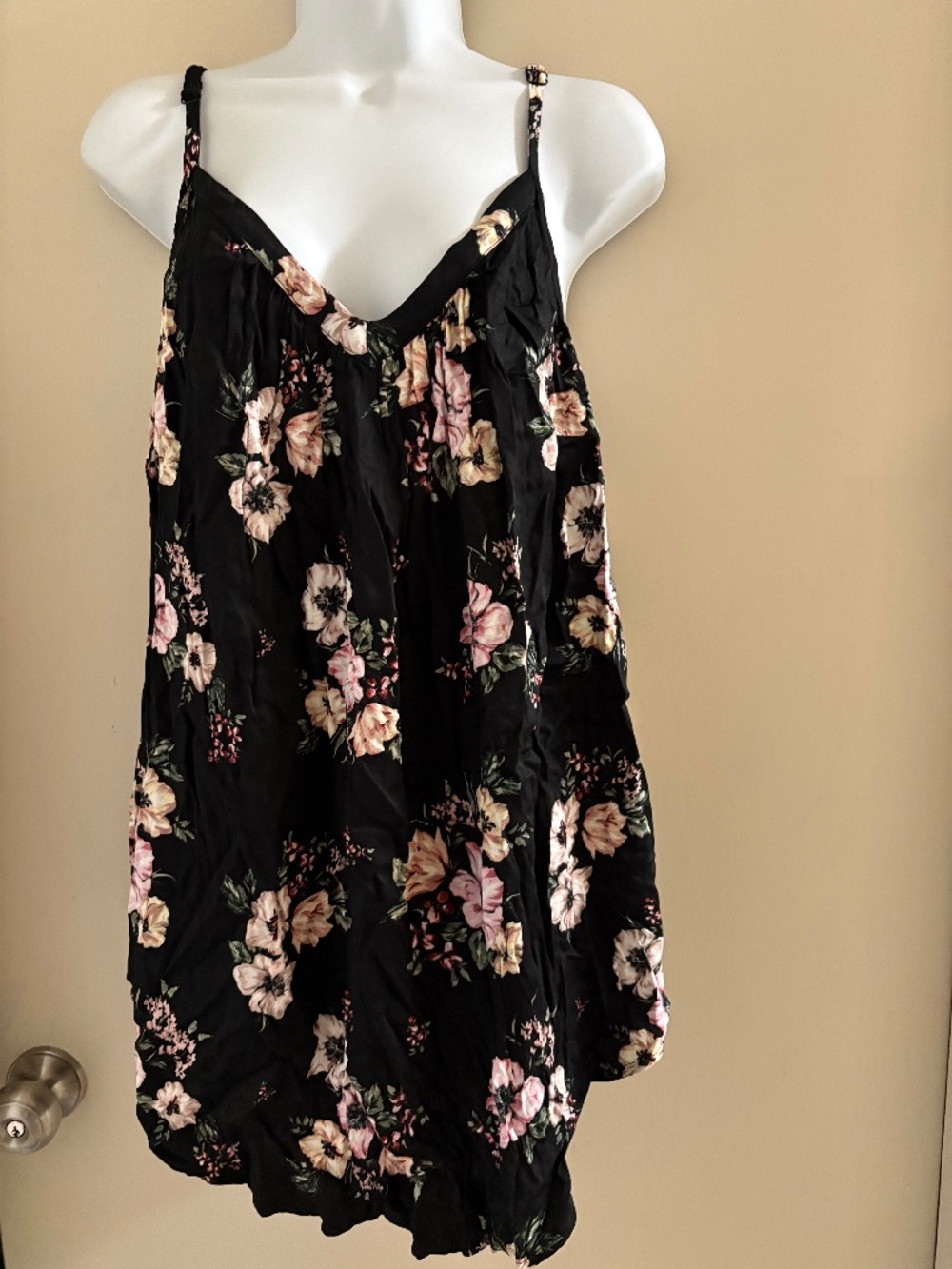 Torrid 2X black floral top